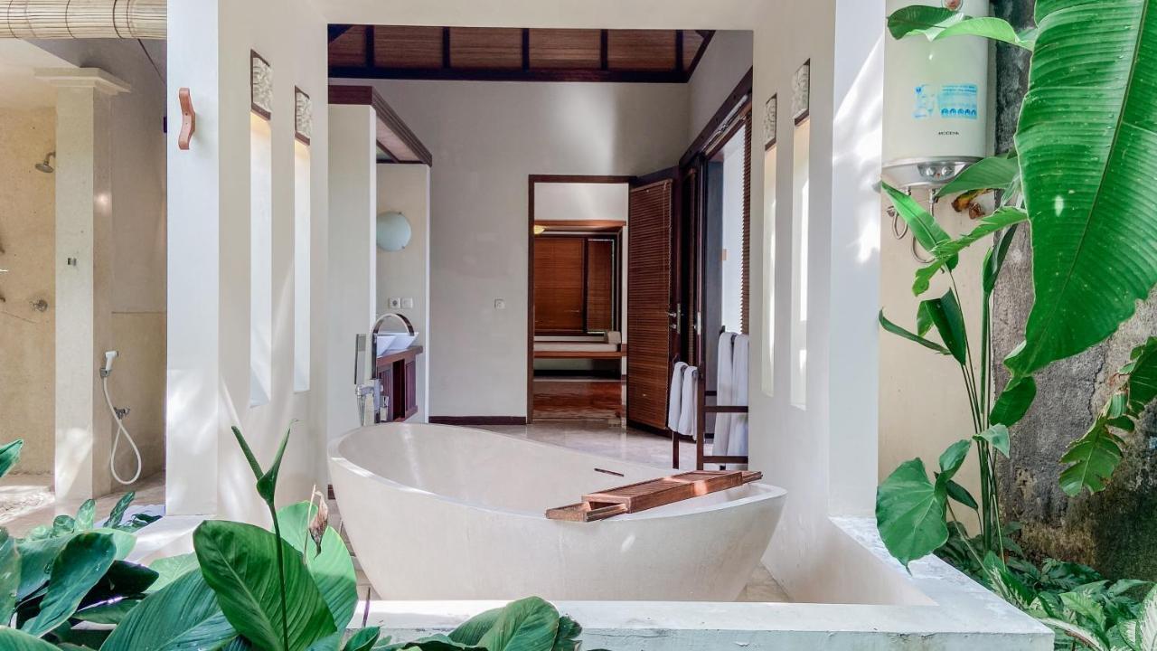 Tis Orchid Villa By Premier Hospitality Asia スミニャック エクステリア 写真